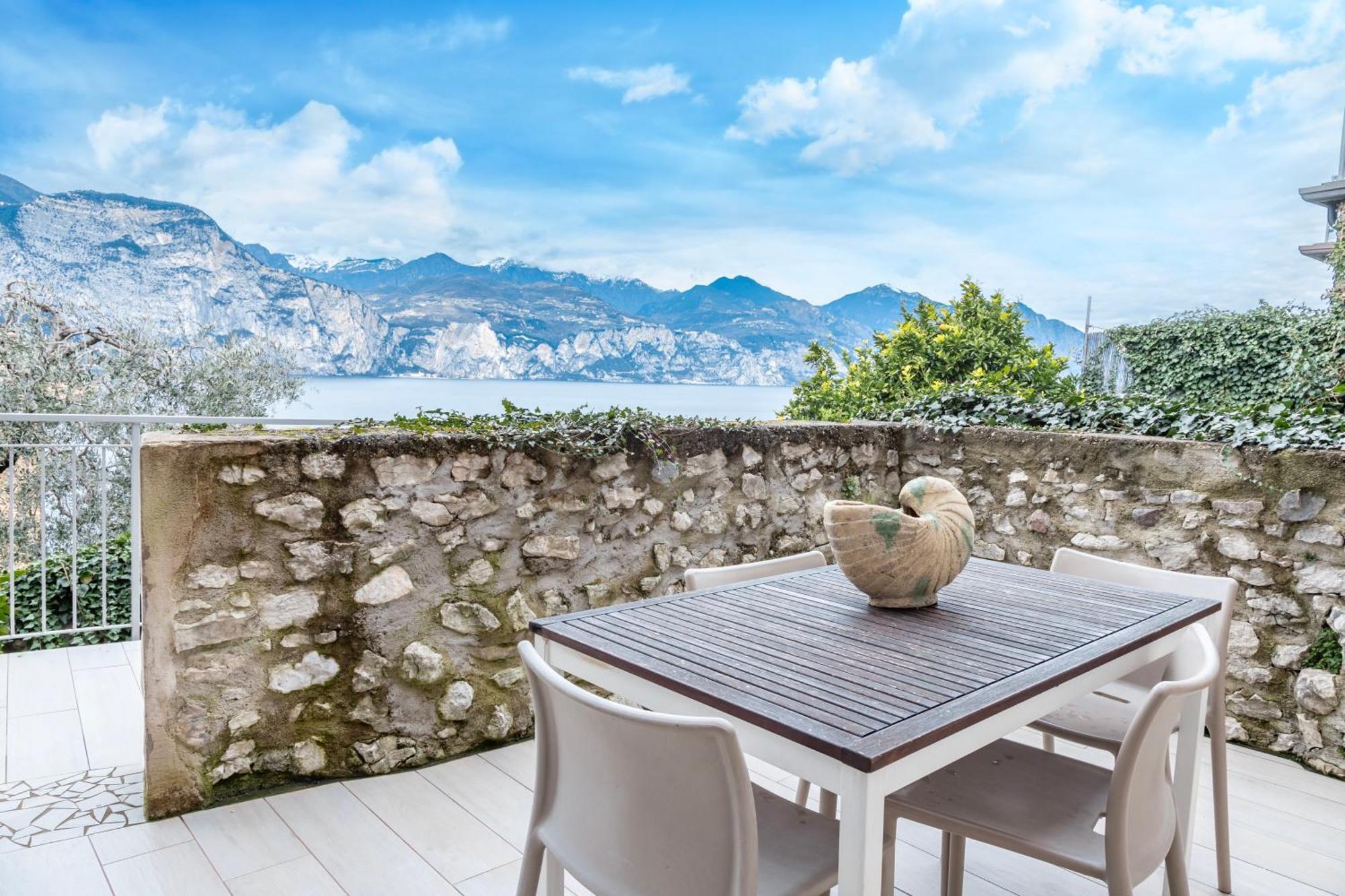 Ca De L'Angelon Aparthotel Brenzone sul Garda Εξωτερικό φωτογραφία