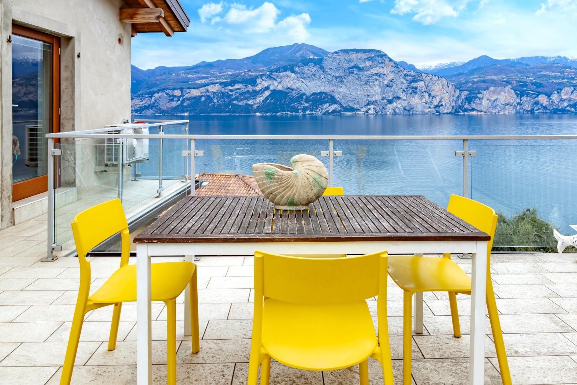 Ca De L'Angelon Aparthotel Brenzone sul Garda Εξωτερικό φωτογραφία